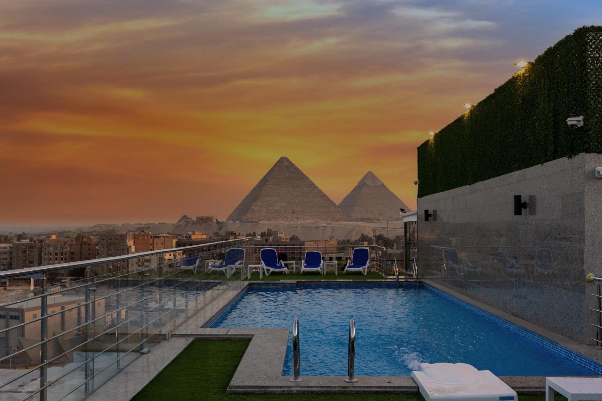 Gold'S Pyramids Hotel Al Kawm al Akhdar 外观 照片